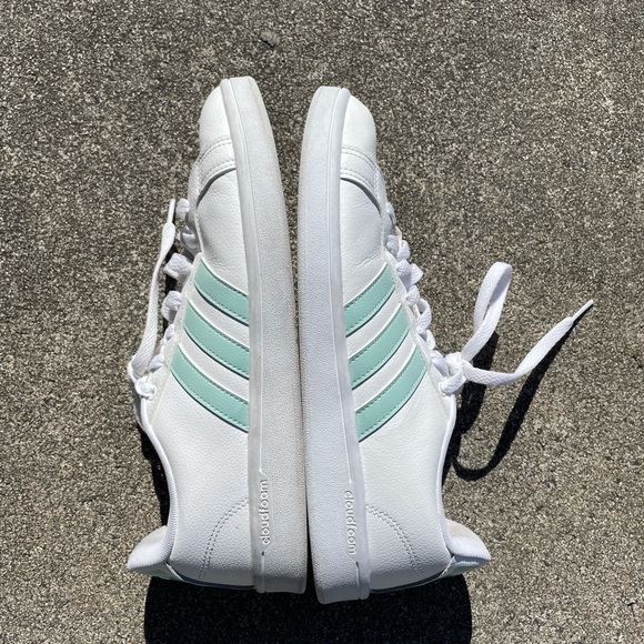 Adidas Women Mint Cloudfoam Lace up Sneakers - Picture 3 of 4